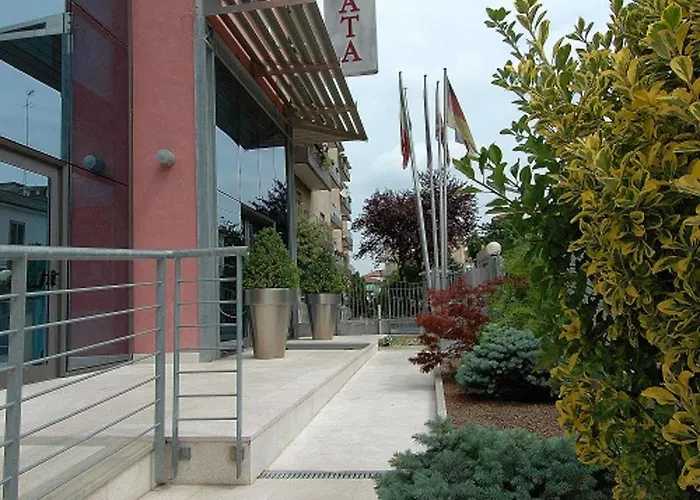 Hotel Ambasciata Venice - Atika & Atif