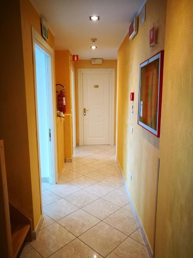 Hotel Ambasciata Venice - Atika & Atif 3*
