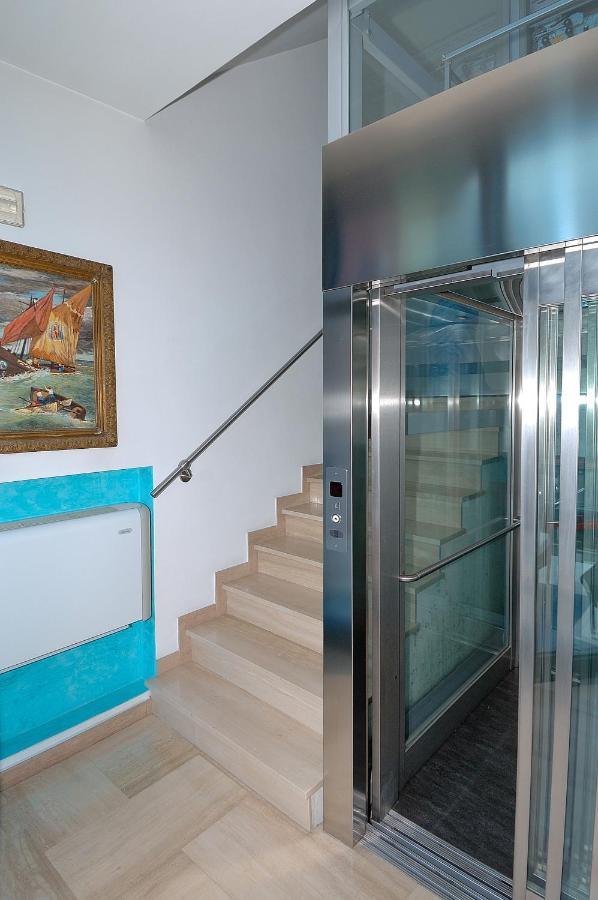 Hotel Ambasciata Venice - Atika & Atif 3*