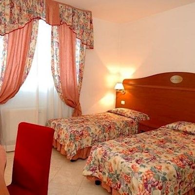Hotel Ambasciata Venice - Atika & Atif
