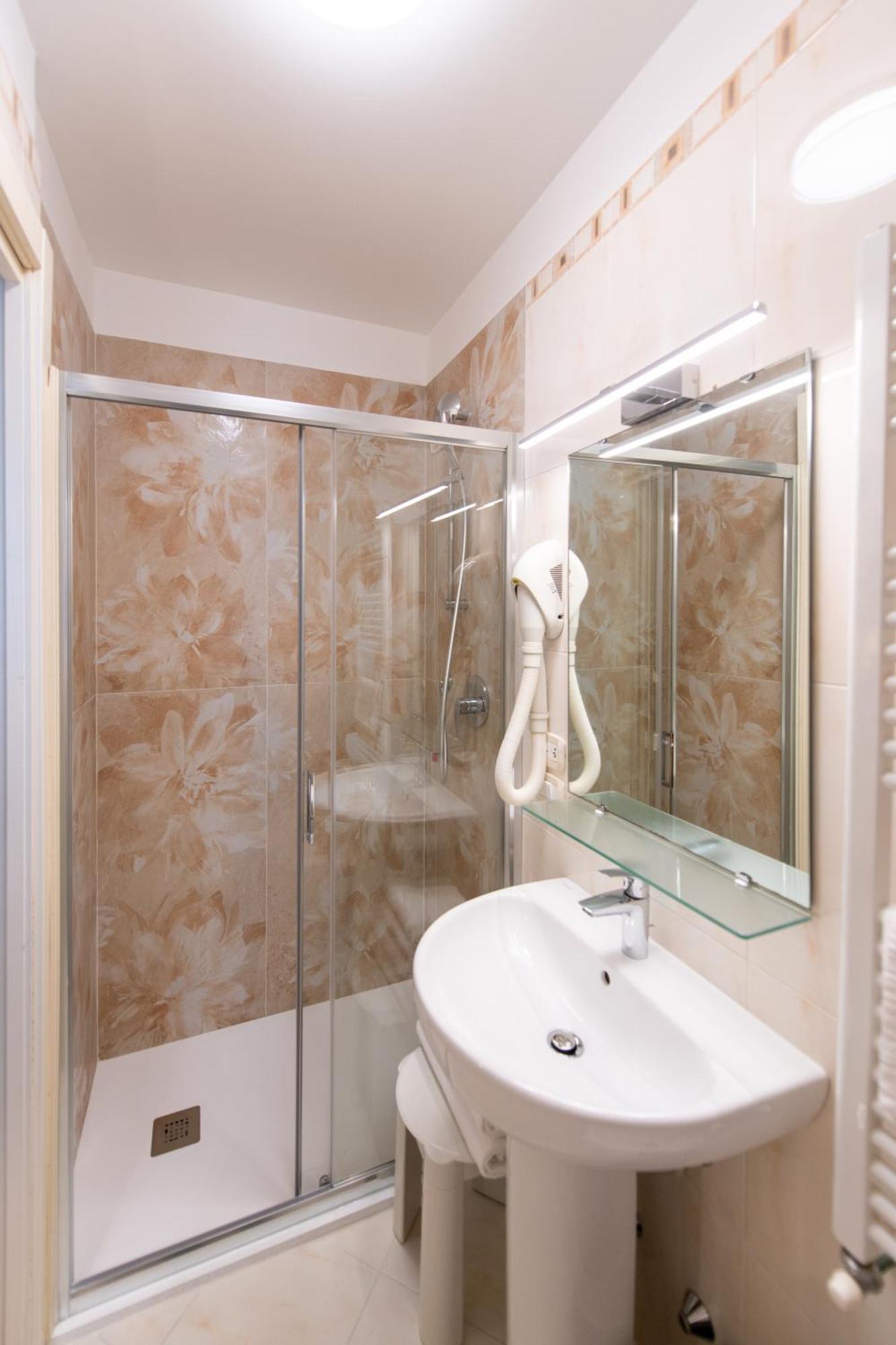 Hotel Ambasciata 3*
