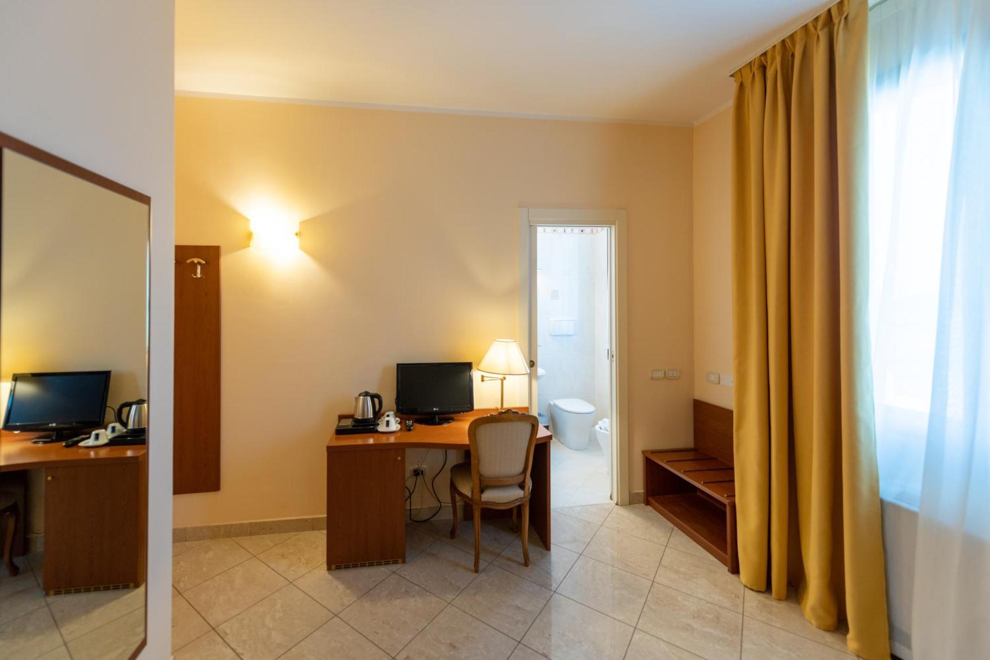 Hotel Ambasciata 3*