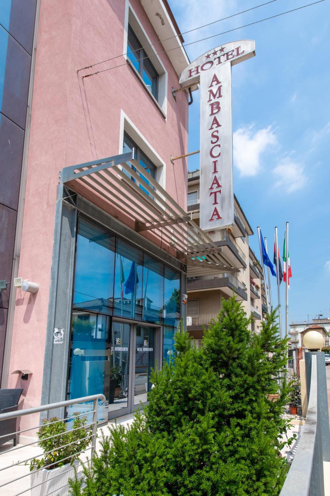 Ambasciata Hotel 3*
